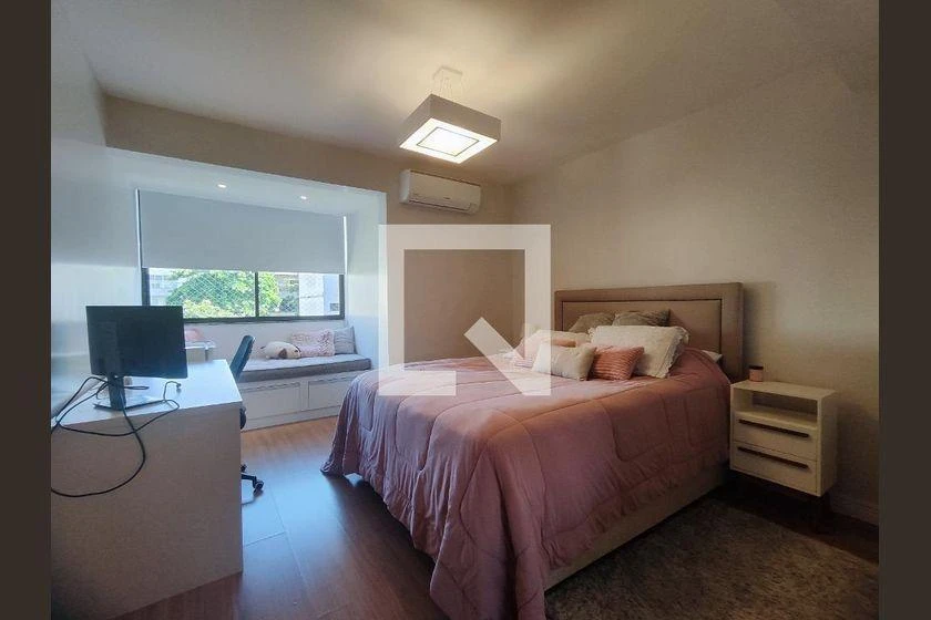 Rental apartment with 4 bedrooms, 360 m² and a balcony — photo 24
