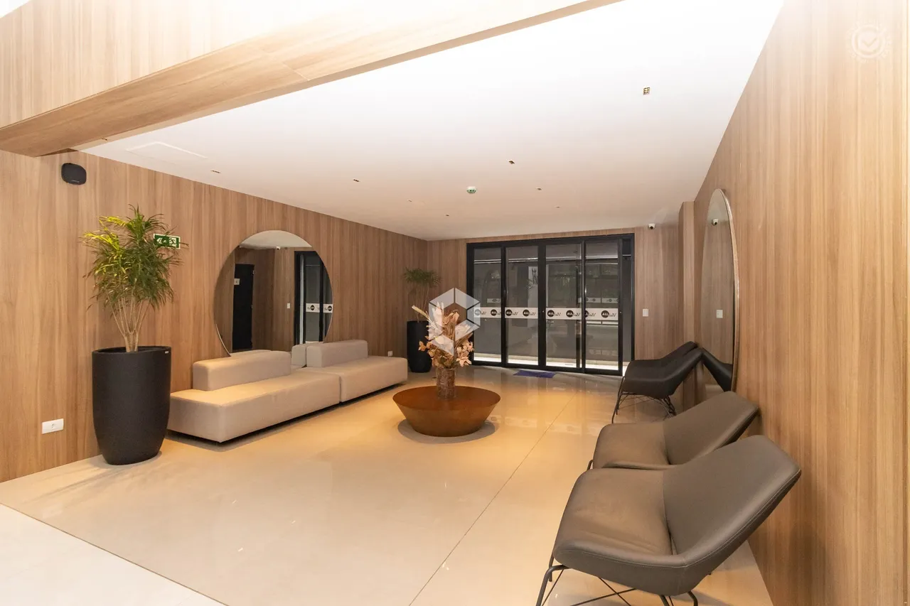 Furnished 1-bedroom apartment with open-plan kitchen — photo 27