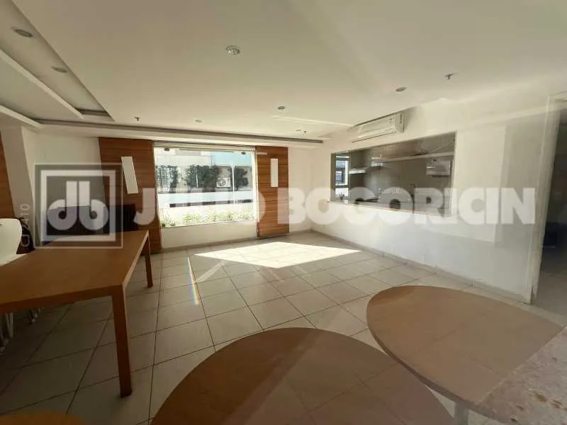 Apartamento com 2 dormitórios e lavanderia com máquina — photo 11