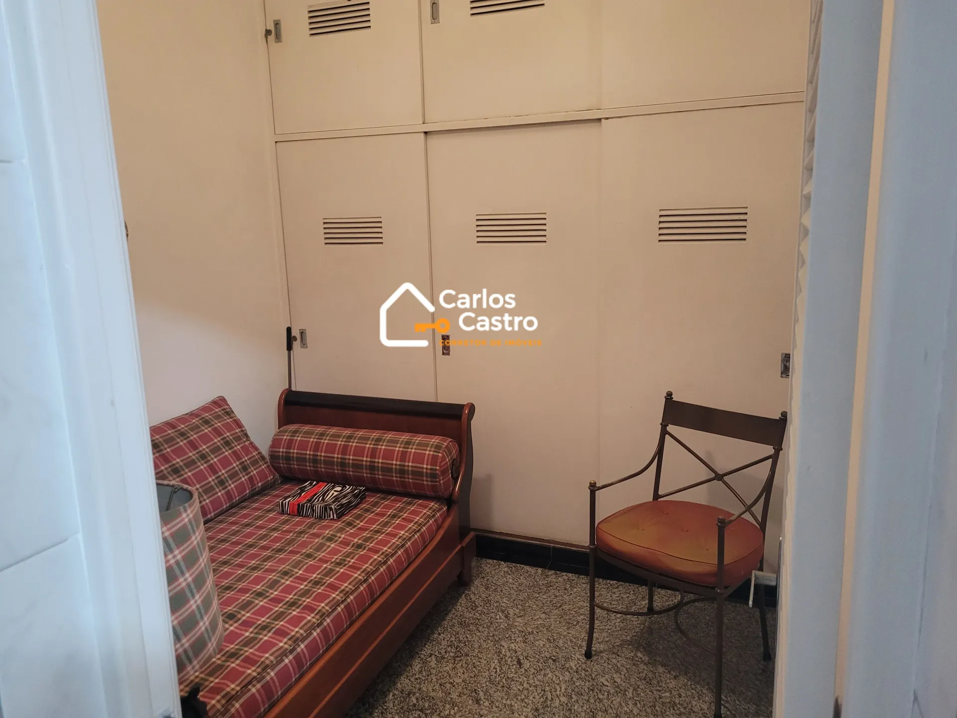 Apartment on the 9th floor with a bathtub — photo 41