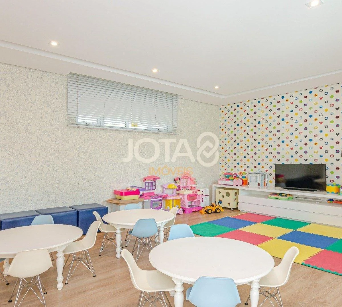 Bañera y 4 dormitorios: departamento de 323 m² — photo 23