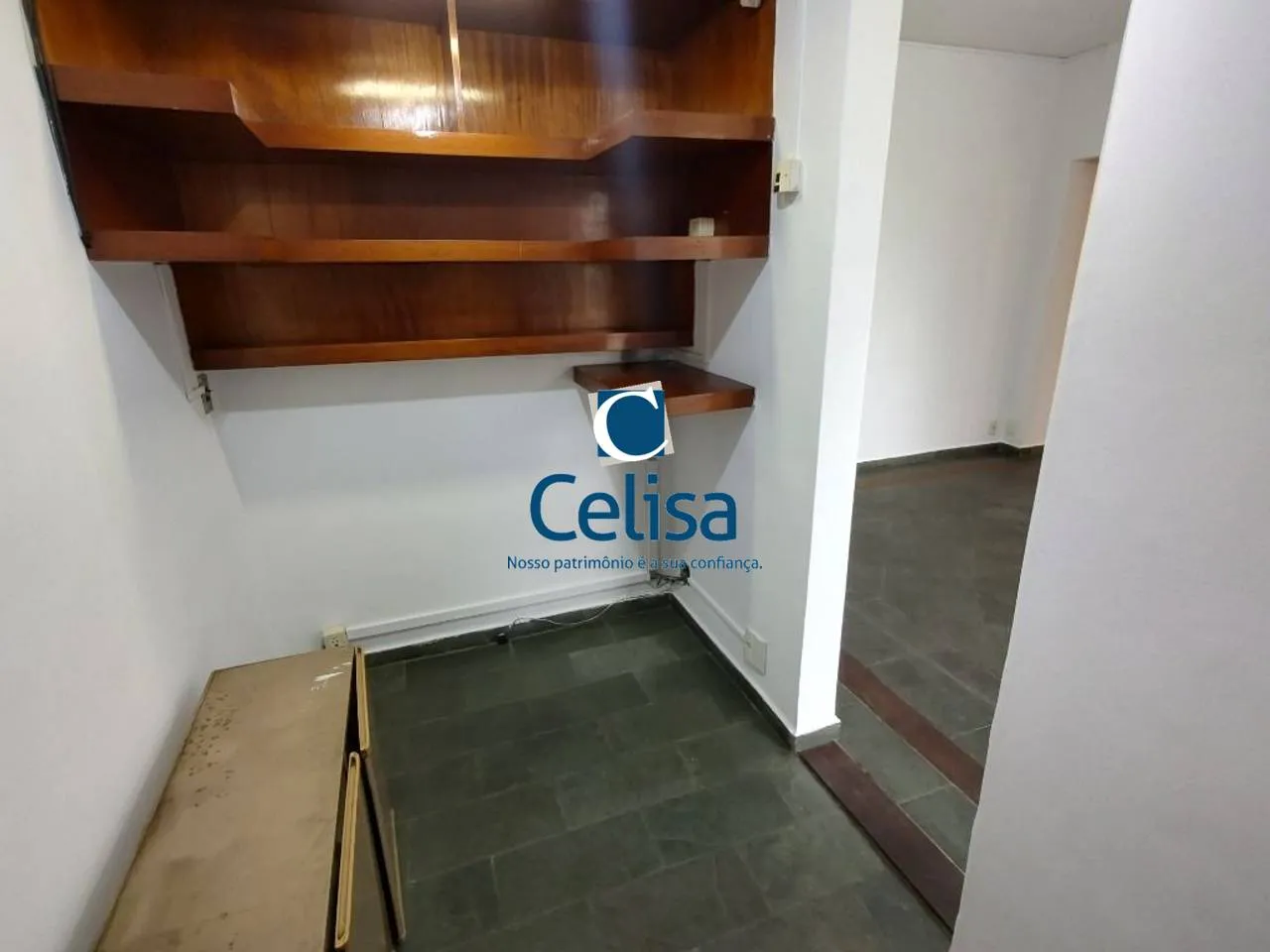 Apartment on the 14th floor with a mountain view — photo 37