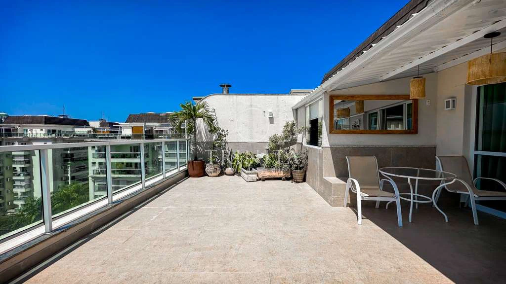 Furnished penthouse with 4 bedrooms, 200 m² and 3 parking — photo 2