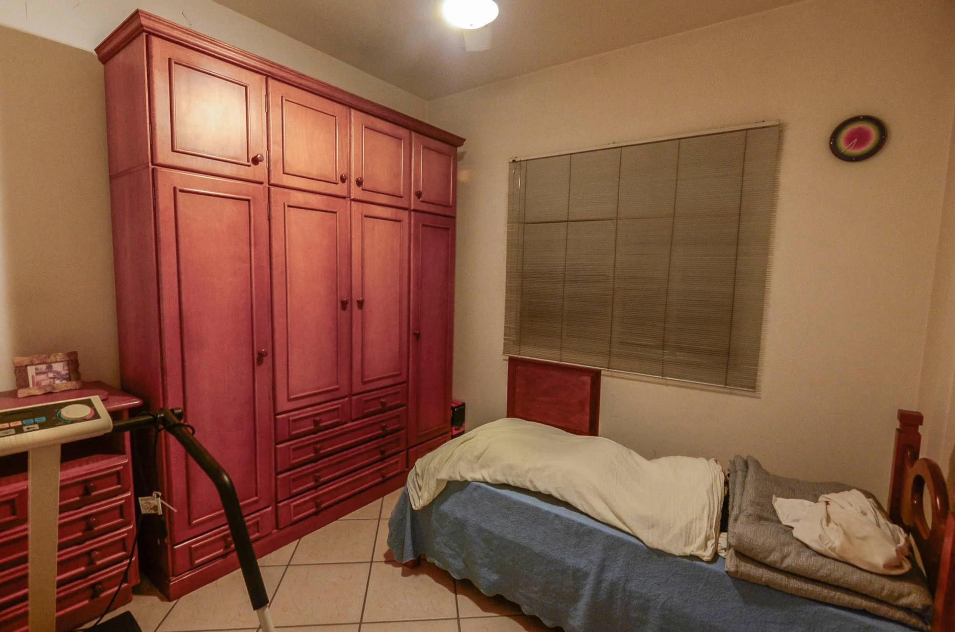 Furnished 2-bedroom apartment with a gas stove — photo 11