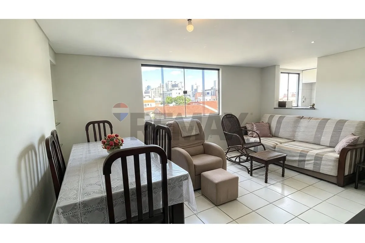 2-bedroom apartment with a home office — photo 3