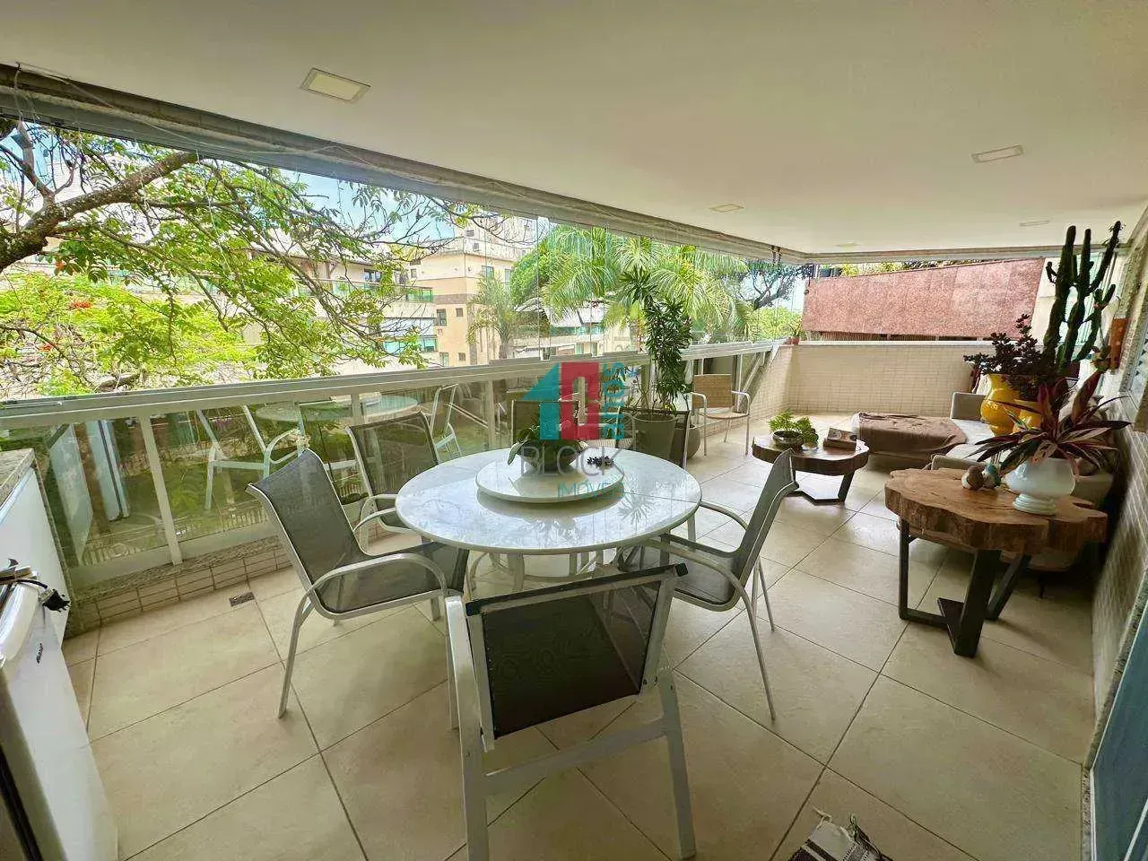 160 m² apartment with 4 bedrooms and 3 en-suites — photo 25
