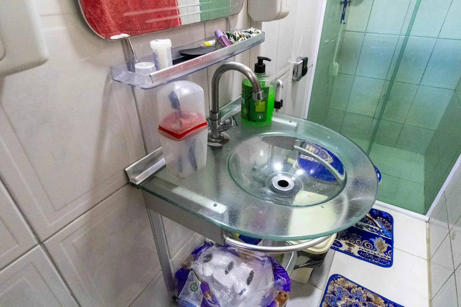 Casa mobiliada com 3 quartos e cozinha com fogão a gás — photo 18