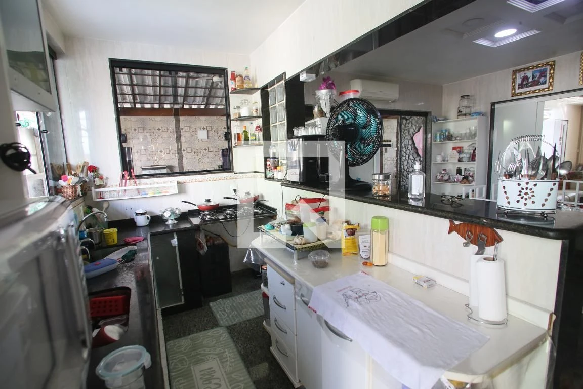 5-bedroom house with a bathtub in Rio de Janeiro — photo 29