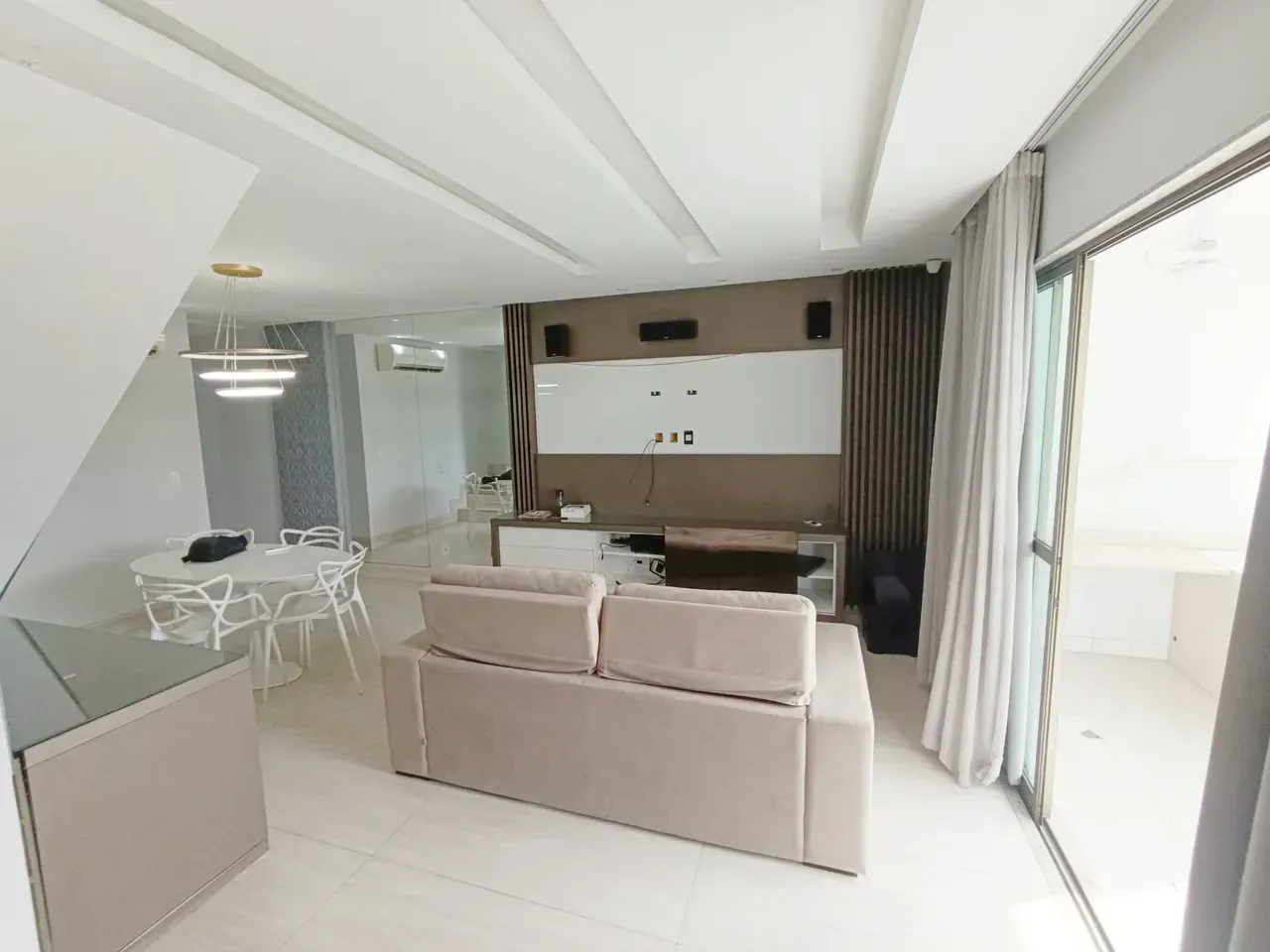Apartamento com cozinha fechada e 4 banheiros — photo 16
