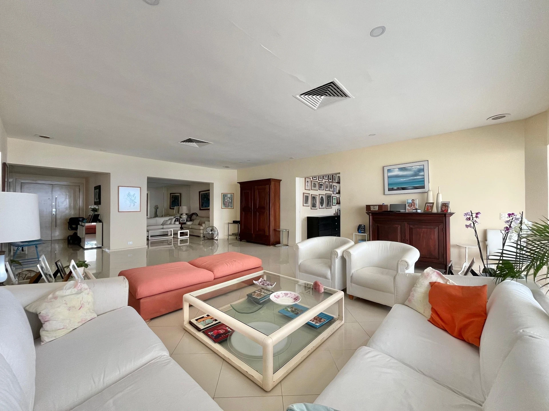 Furnished apartment, 450 m², with a water view — photo 21