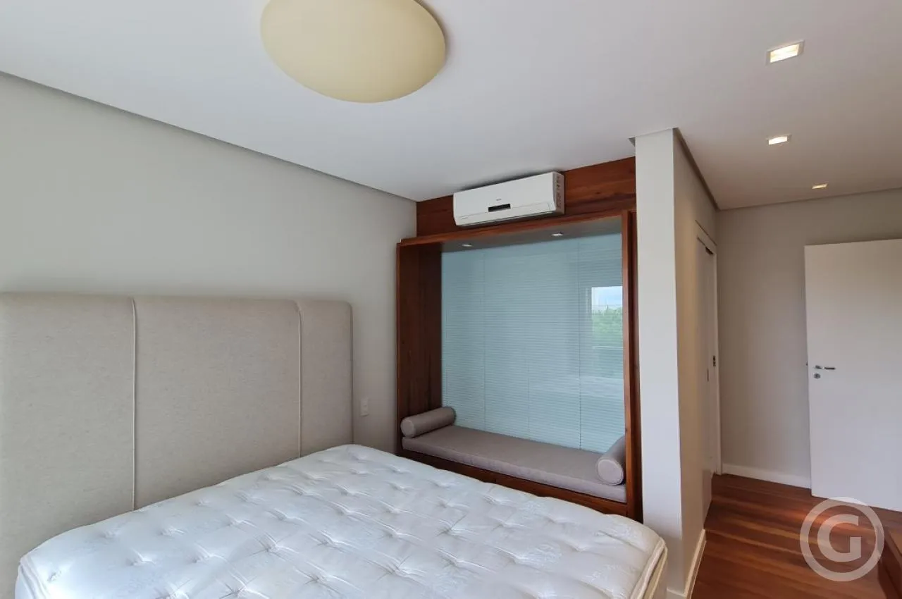 2-bedroom apartment with a water view in Florianópolis — photo 9