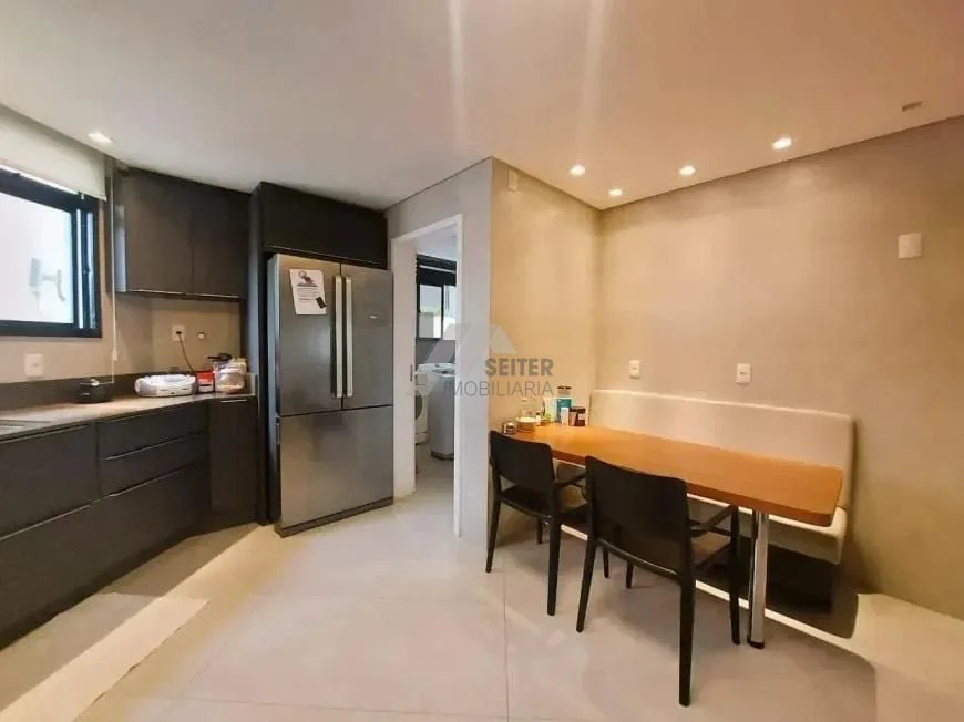 Apartamento 295 m² con 3 dormitorios y 4 baños — photo 2