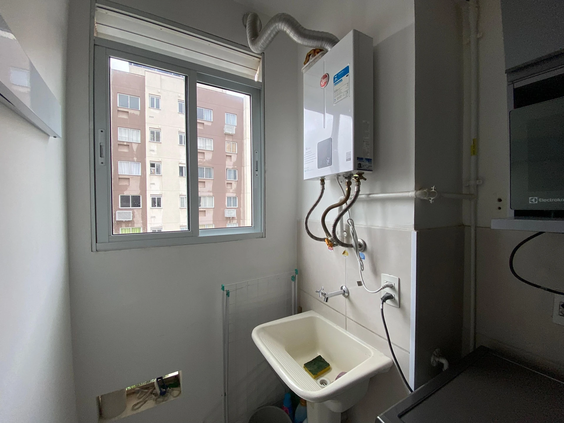 2-bedroom apartment with a washing machine — photo 12