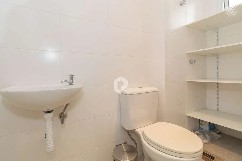 Застеклённый балкон и 2 спальни: квартира 163 м² — photo 3