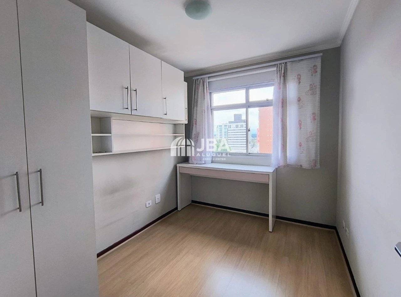 Home office in a 2-bedroom apartment, 75 m² — photo 3