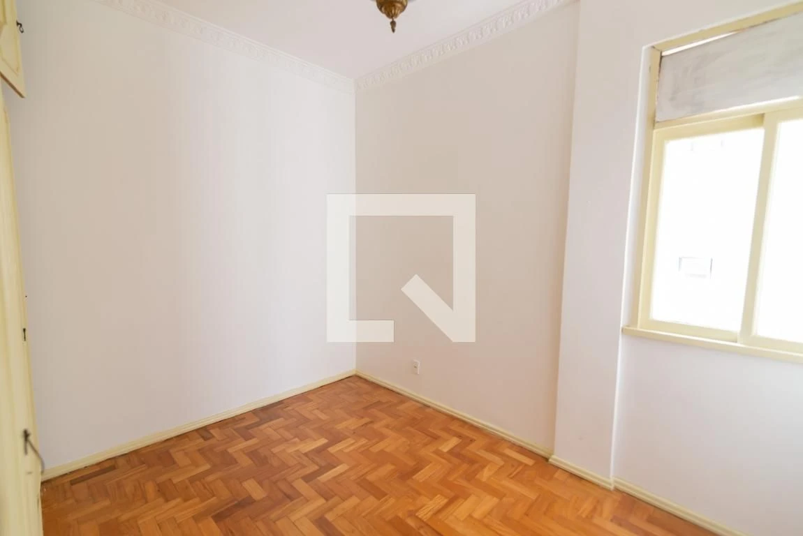 Bathtub in a 3-bedroom apartment, 110 m² — photo 22