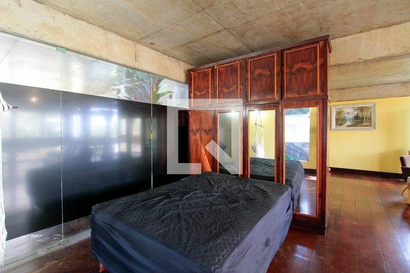 Bathtub in a one-bedroom apartment, 109 m² — photo 20