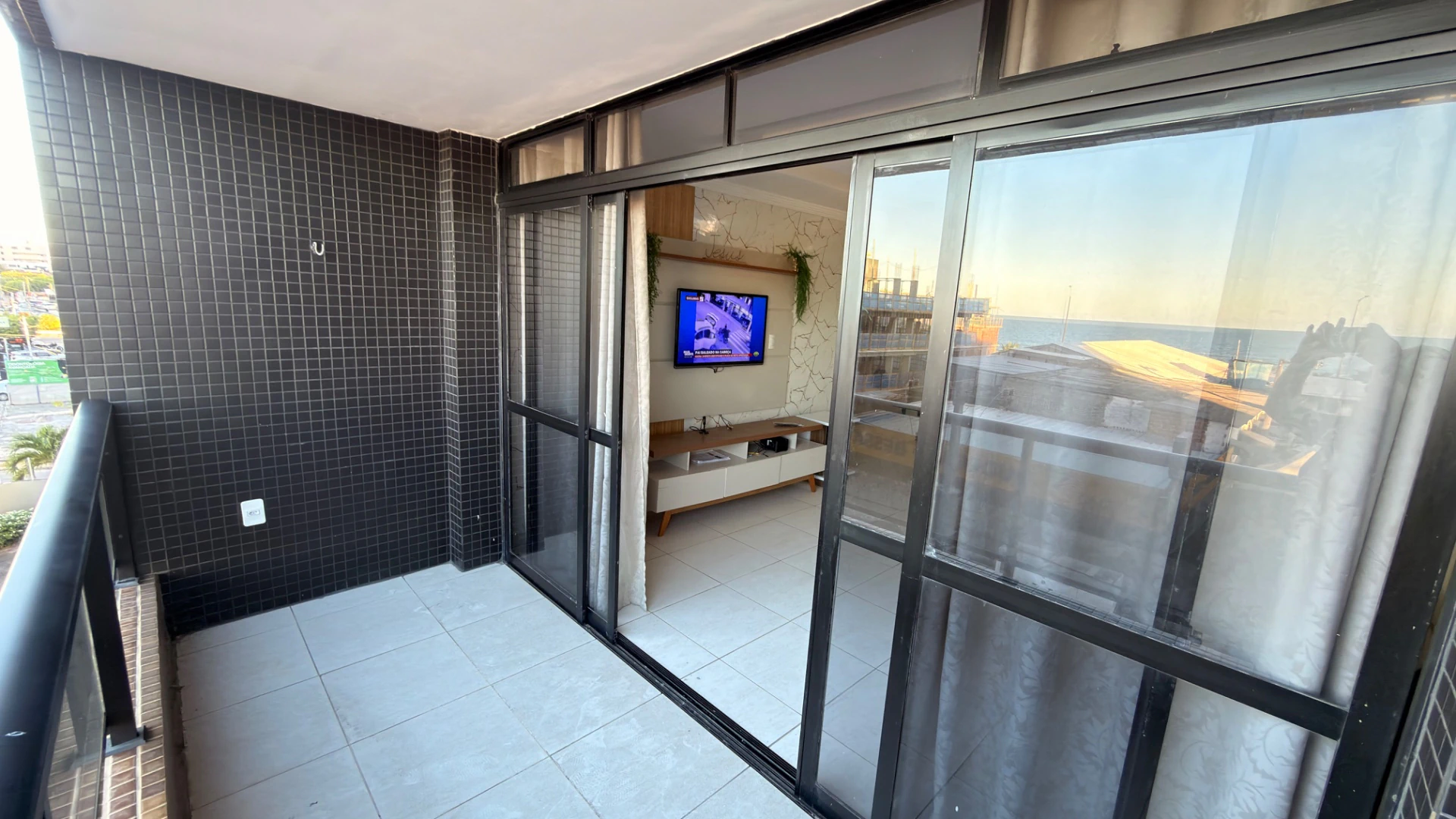 140 m² apartment with a water view and a home office — photo 15