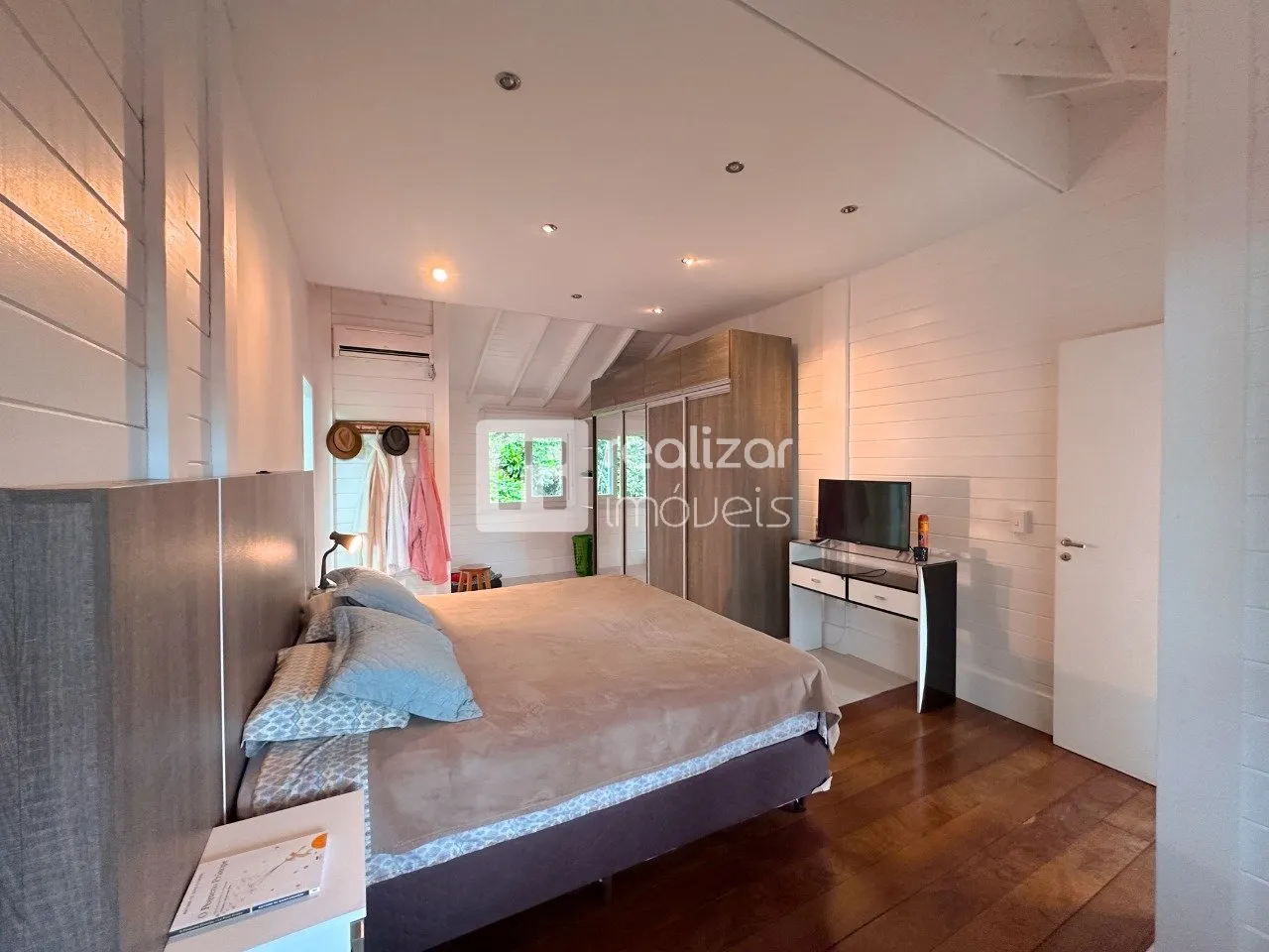 Casa amueblada, 240 m², con chimenea — photo 30