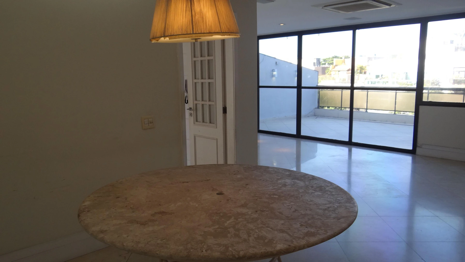 Apartamento sin amueblar con 3 dormitorios y balcón — photo 31