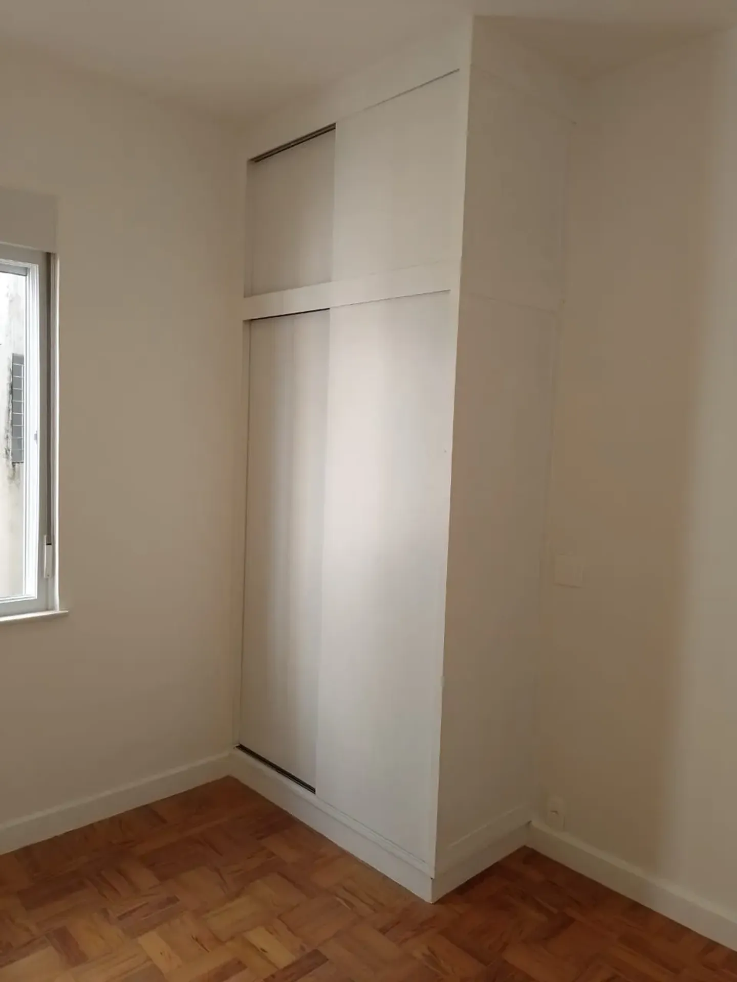 Furnished apartment, 77 m², with a bathtub — photo 32