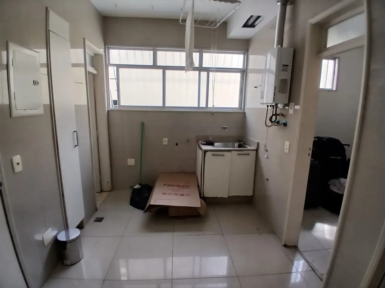 Apartment with balcony, 3 bedrooms and 3 bathrooms — photo 26