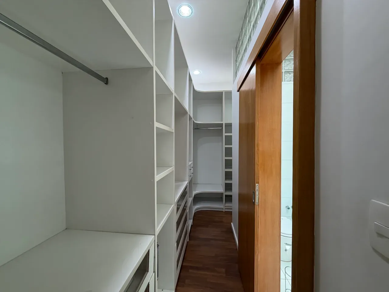 475 m² house with 4 bedrooms and gas open-plan kitchen — photo 24