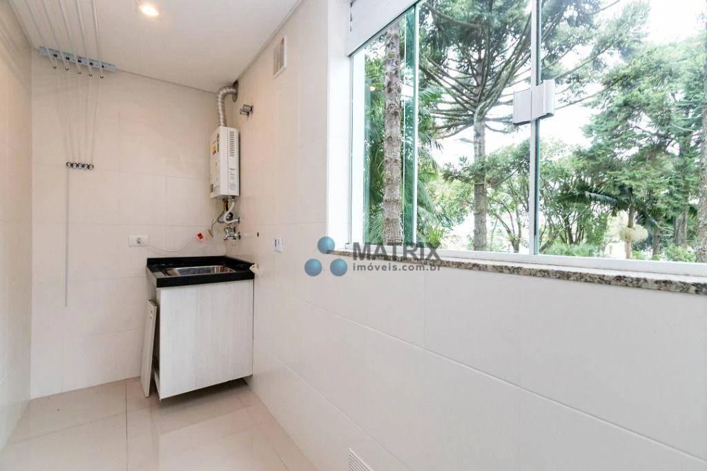3-bedroom apartment, 1 with its own bathroom, 130 m² — photo 12
