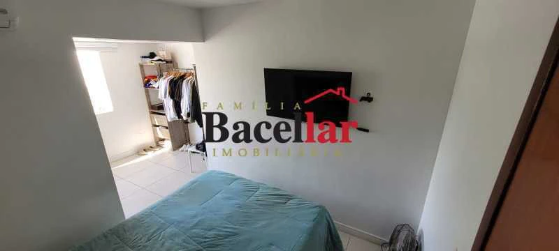 Furnished 203 m² apartment with enclosed balcony — photo 9