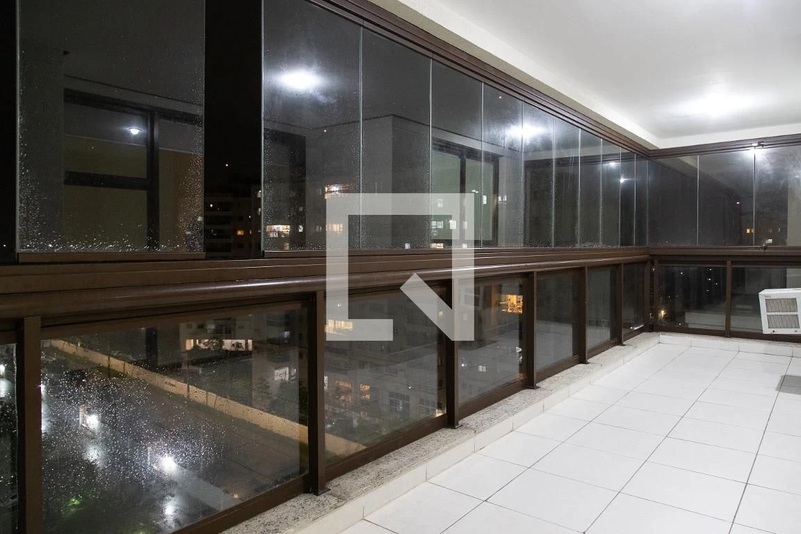 Glass-enclosed balcony in a 2-bedroom apartment, 74 m² — photo 19