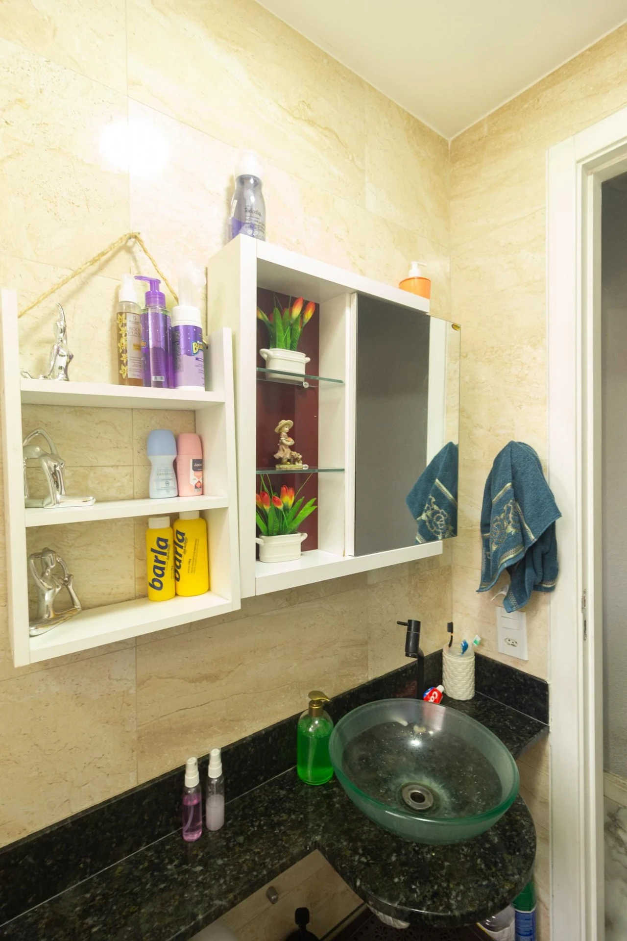 Furnished 2-bedroom apartment with 1 bathroom and parking — photo 5