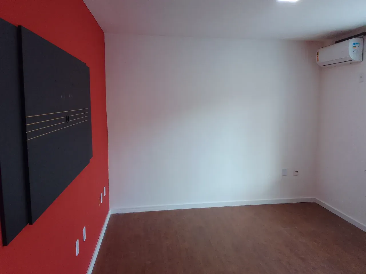 Unfurnished house with 5 bedrooms and 5 bathrooms — photo 19