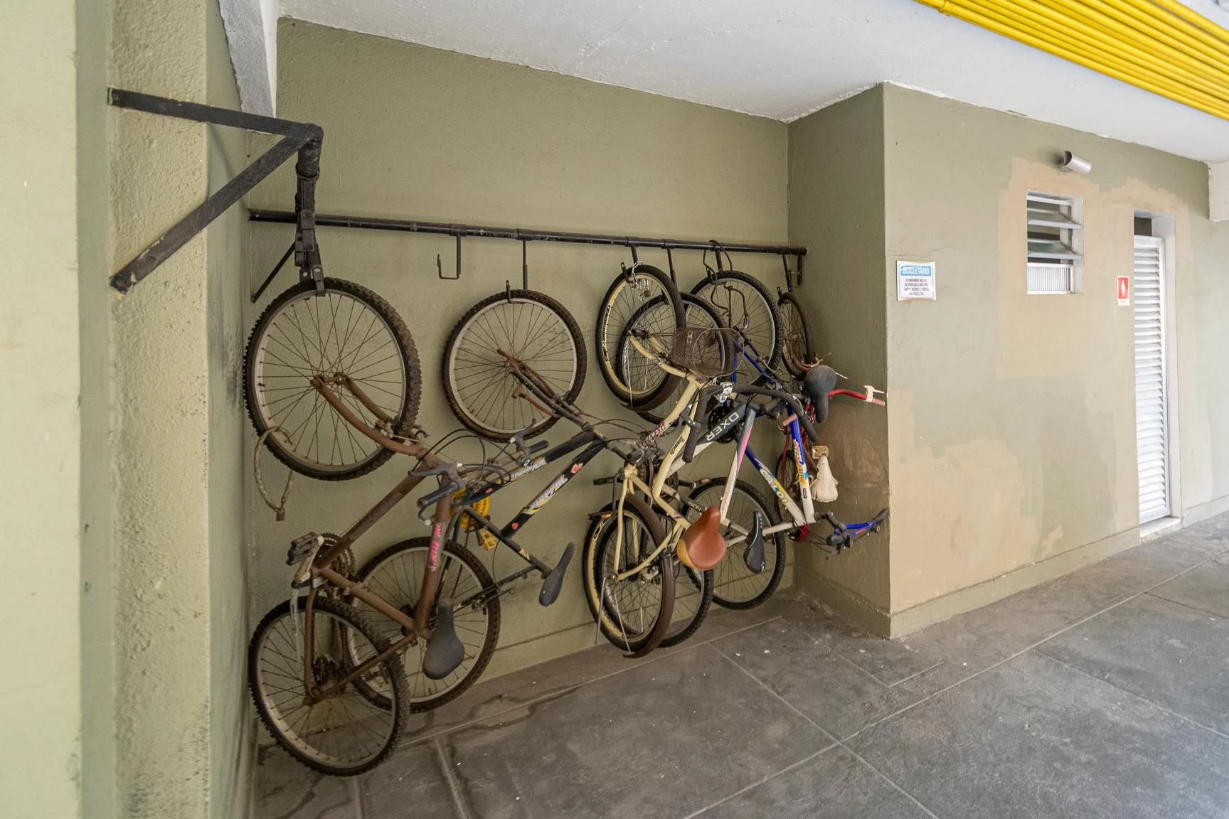 2-bedroom apartment with a mountain view in Rio de Janeiro — photo 32