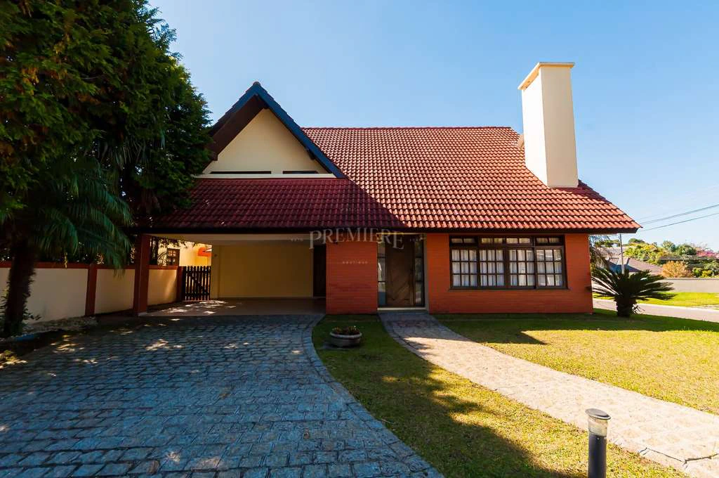 Unfurnished house of 269 m² with 4 bedrooms and 3 en-suites — photo 2