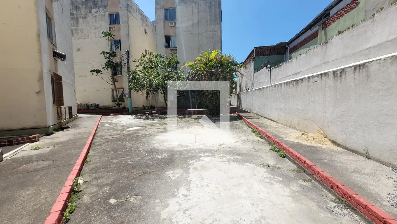 3-bedroom apartment with a private BBQ area — photo 24