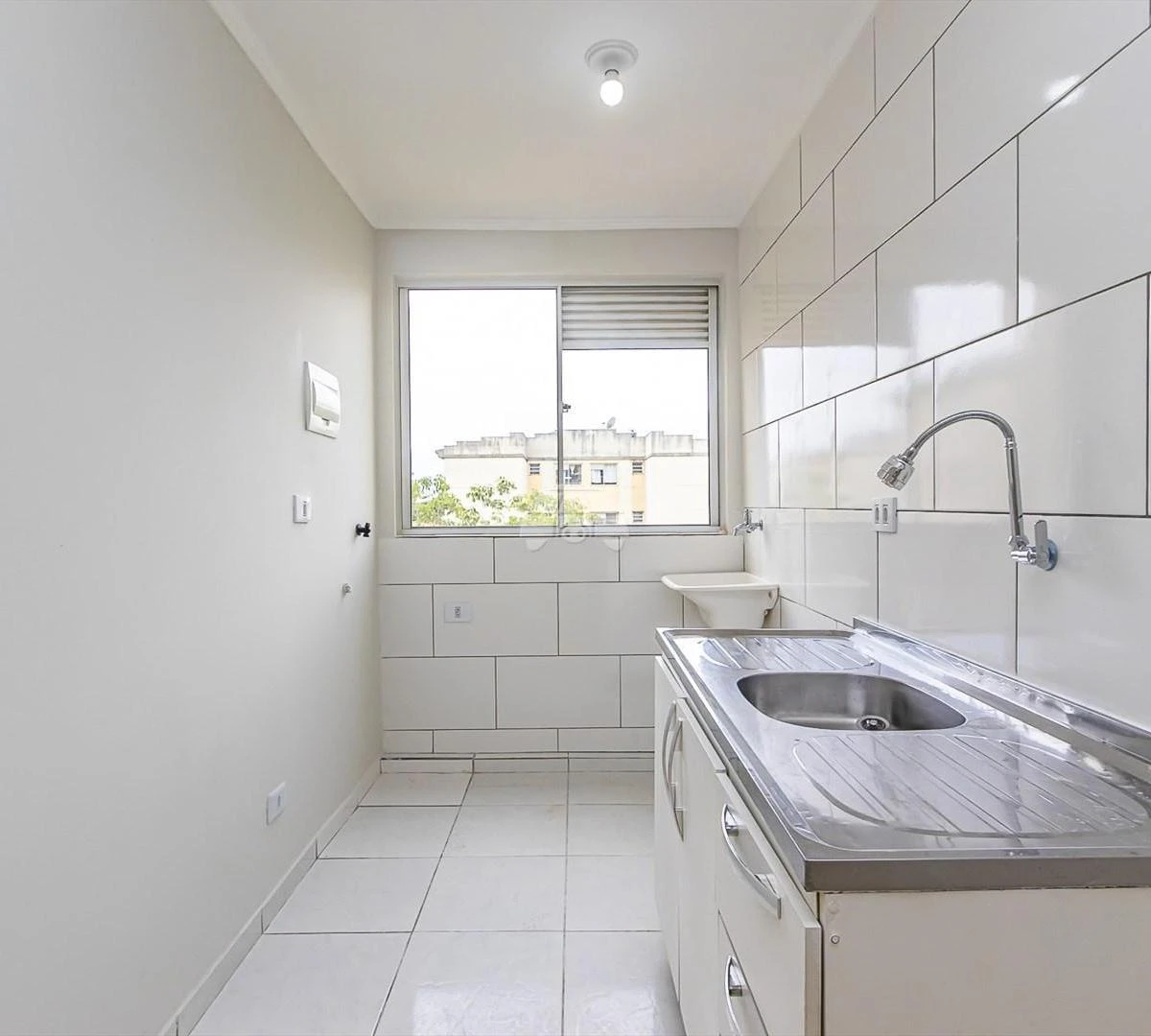 2-bedroom, 42 m² house in Curitiba — photo 4