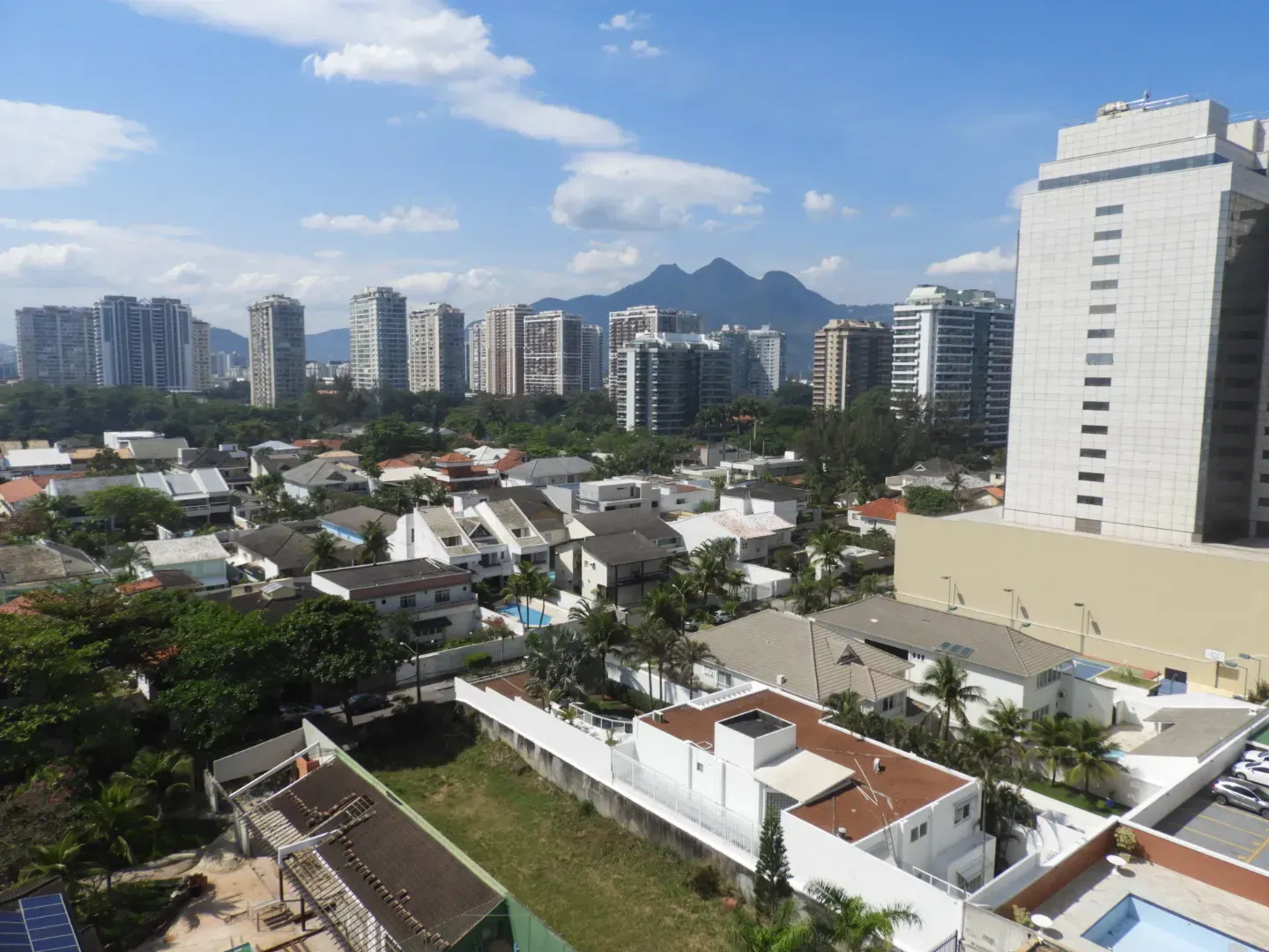 Apartamento mobiliado com 1 quarto e varanda envidraçada — photo 23