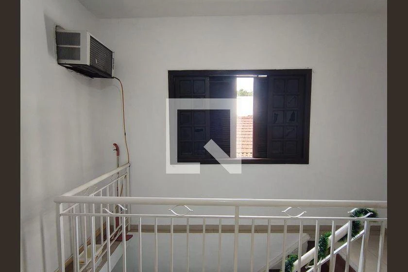 Furnished house with 5 bedrooms and 631 m² — photo 37