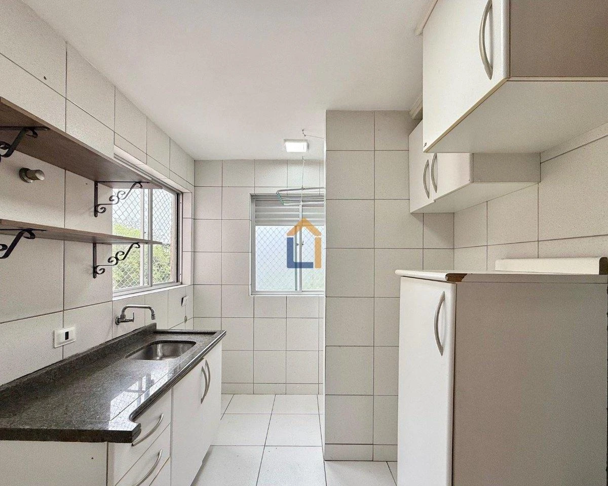 3-bedroom apartment with a washing machine in Curitiba — photo 2