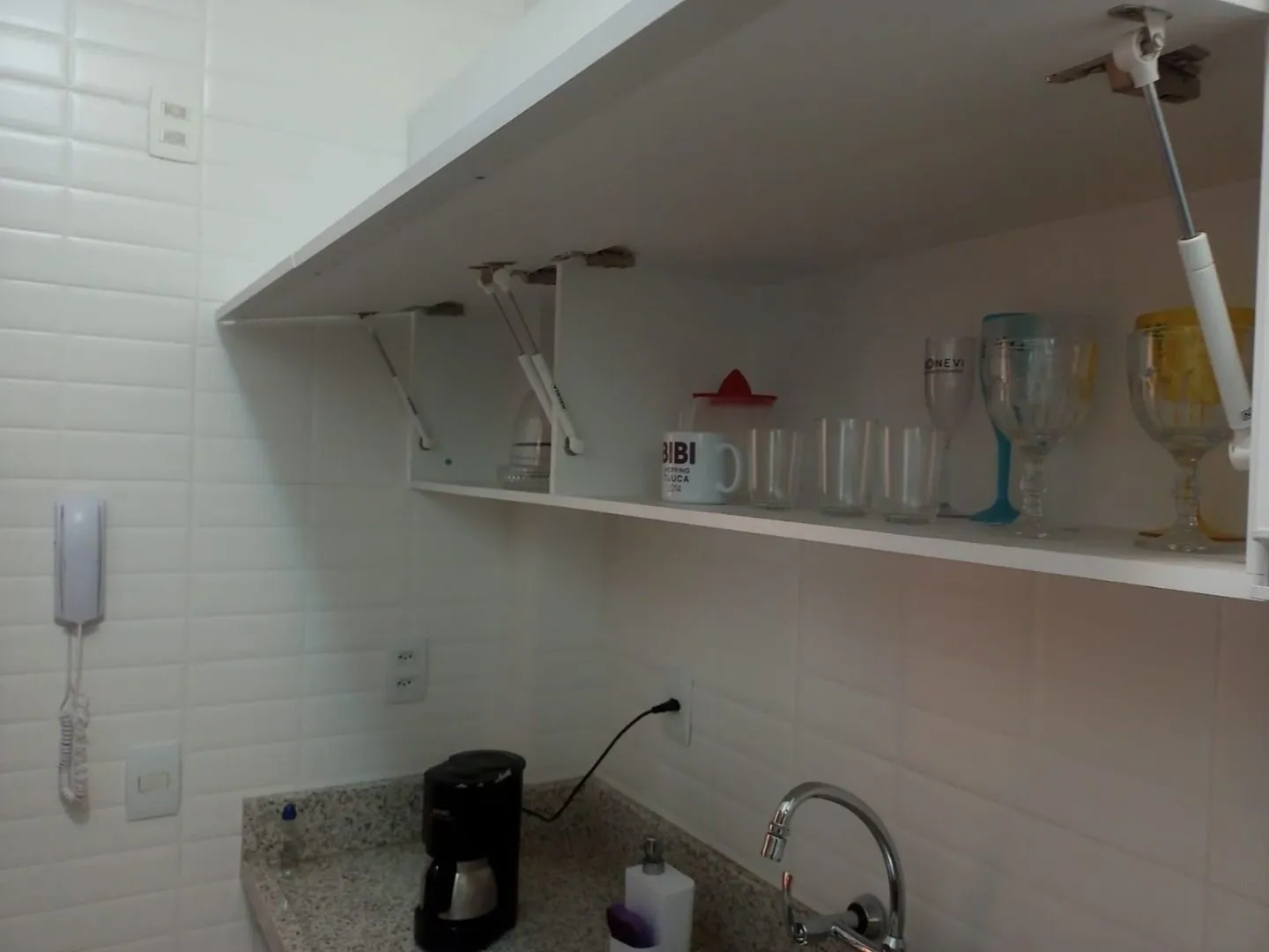 Apartment on the 7th floor with wood or laminate floors — photo 17