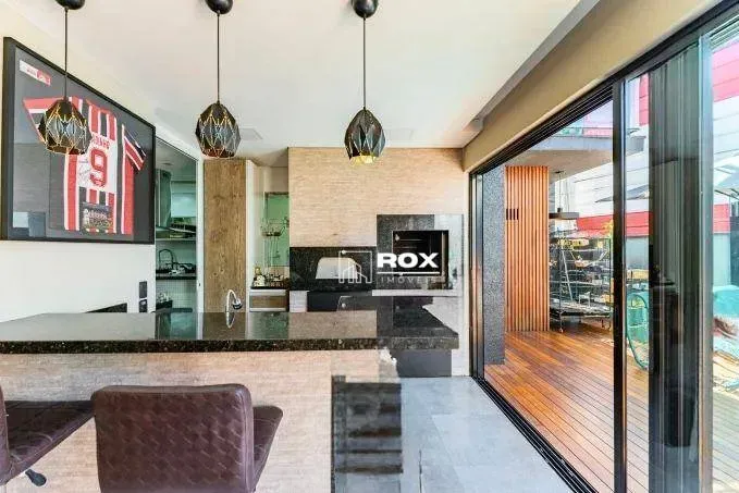 Furnished house with 4 en-suite bedrooms and 266 m² — photo 44