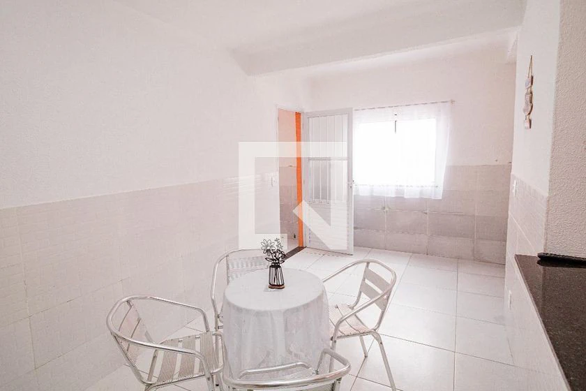 Furnished house with a pool and 3 bedrooms — photo 24