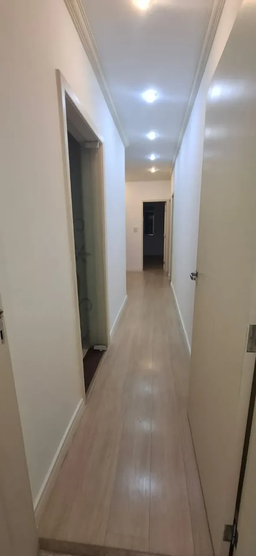3-bedroom apartment with 2 bathrooms and glass balcony — photo 15