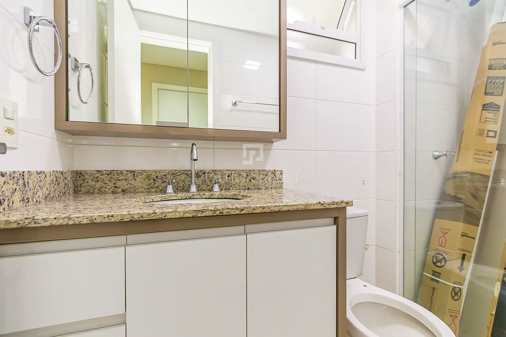 Apartment on the 8th floor with a glass-enclosed balcony — photo 43