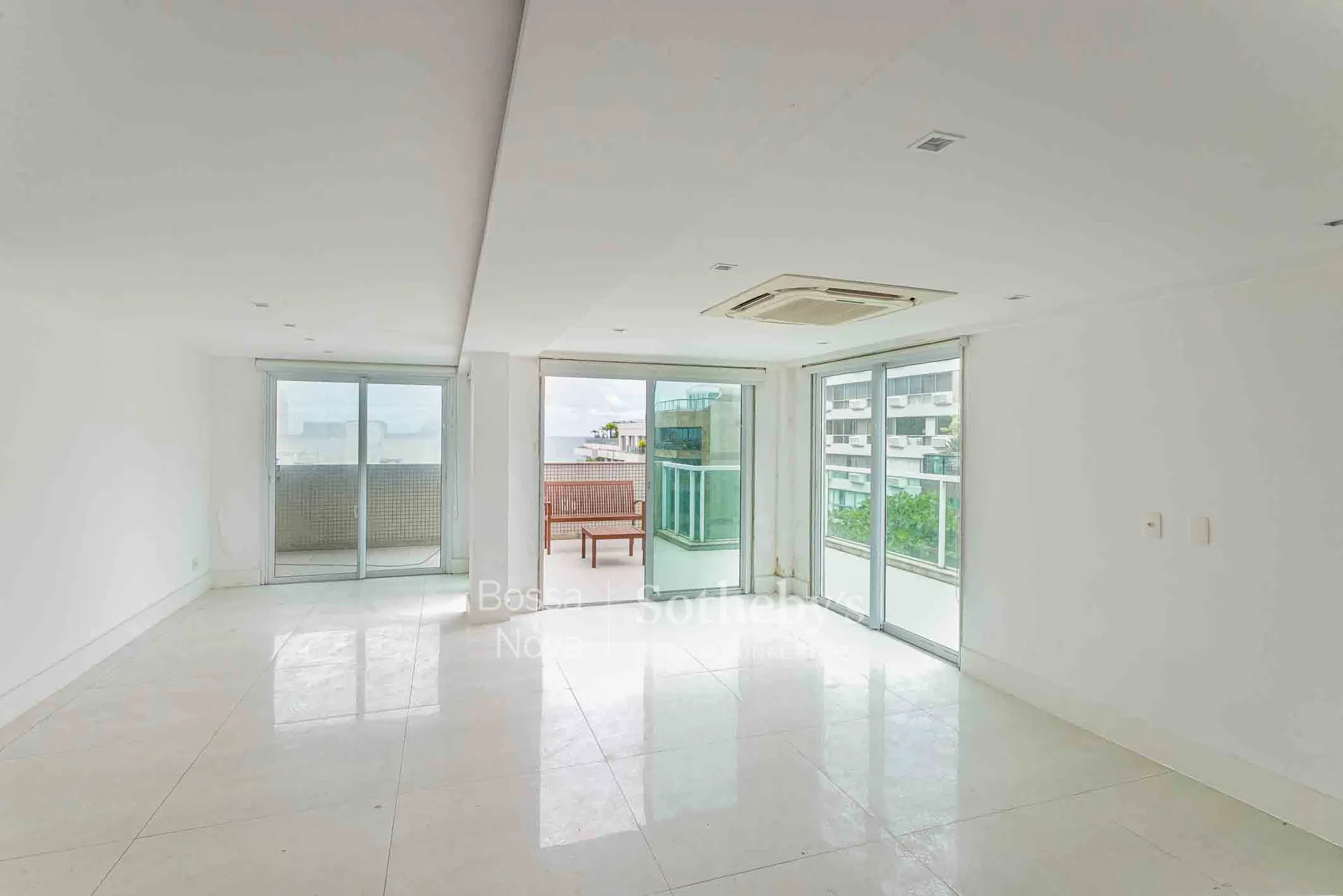 3-bedroom apartment with a private BBQ — photo 5