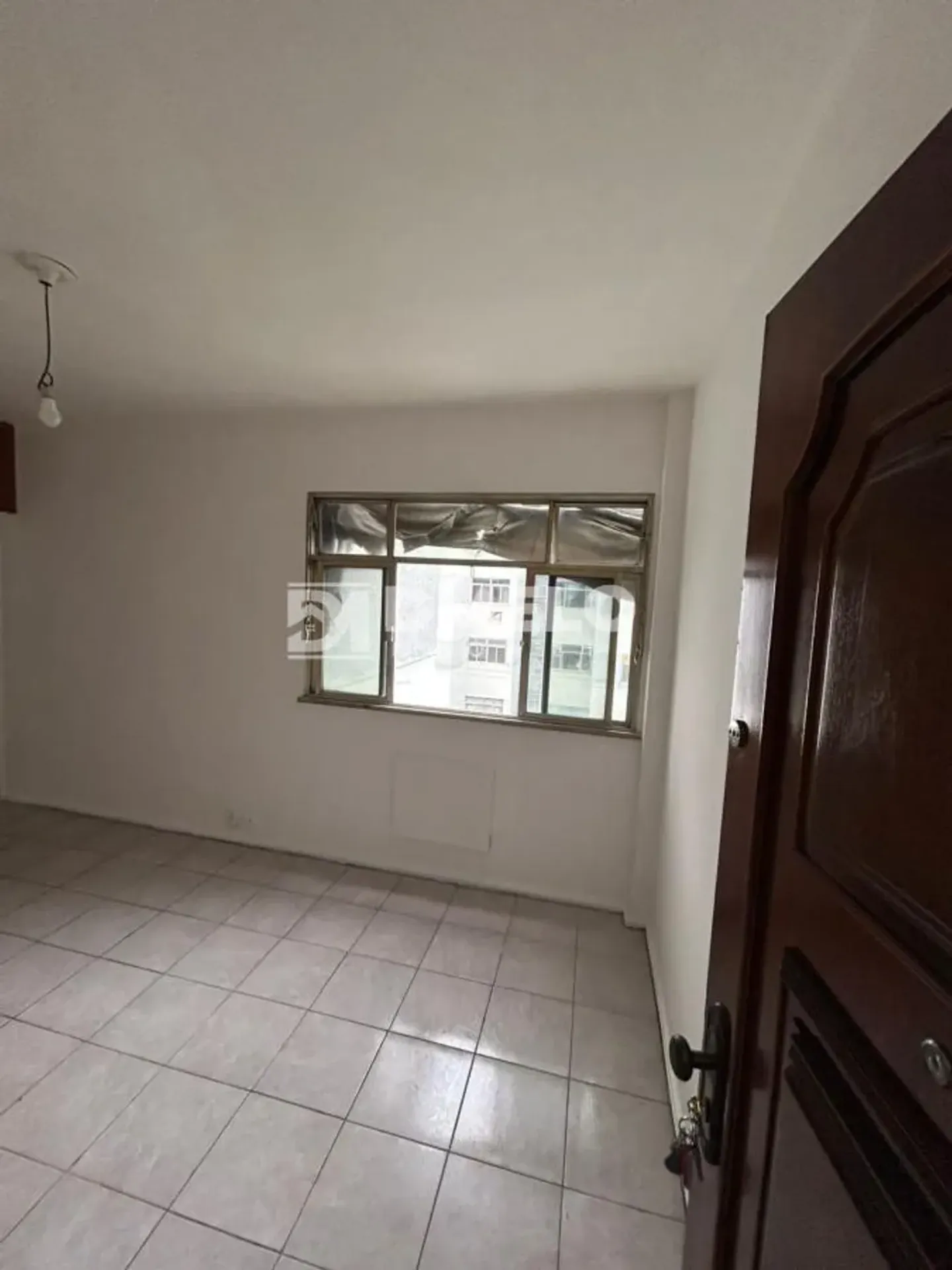 2-bedroom apartment with a separate kitchen and living room — photo 8