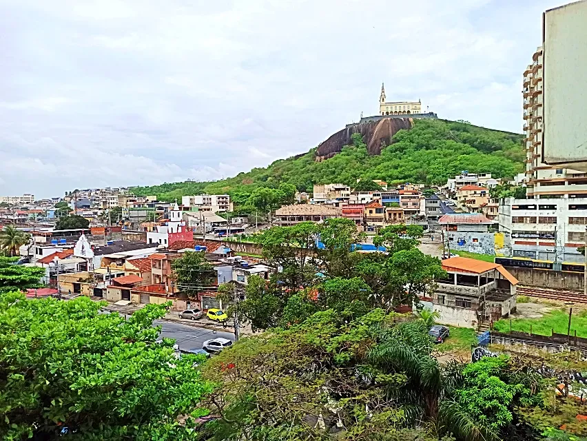 Mountain view in a 2-bedroom apartment, 48 m² — photo 16