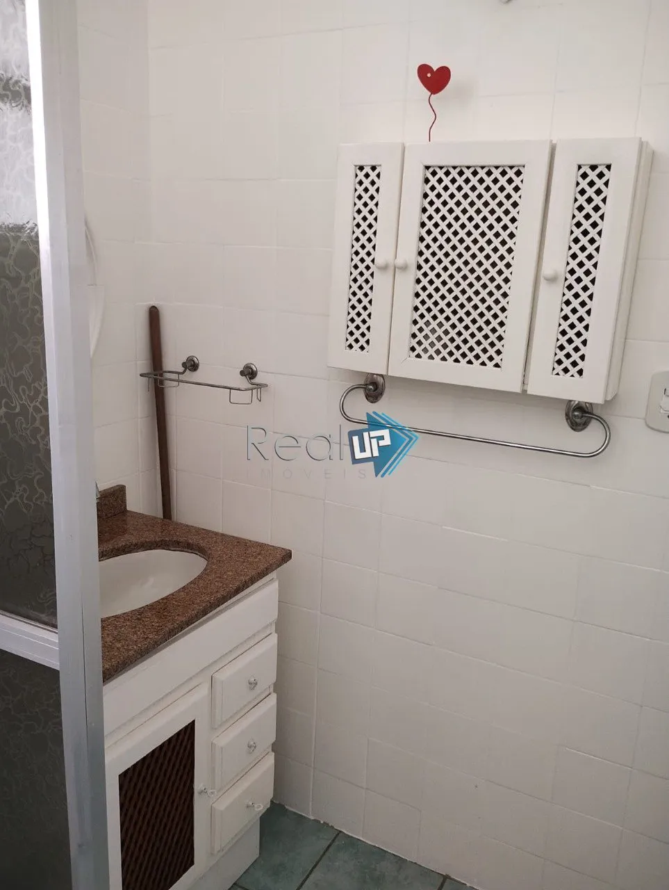 Apartamento mobiliado com 2 quartos e 1 banheiro com box — photo 17