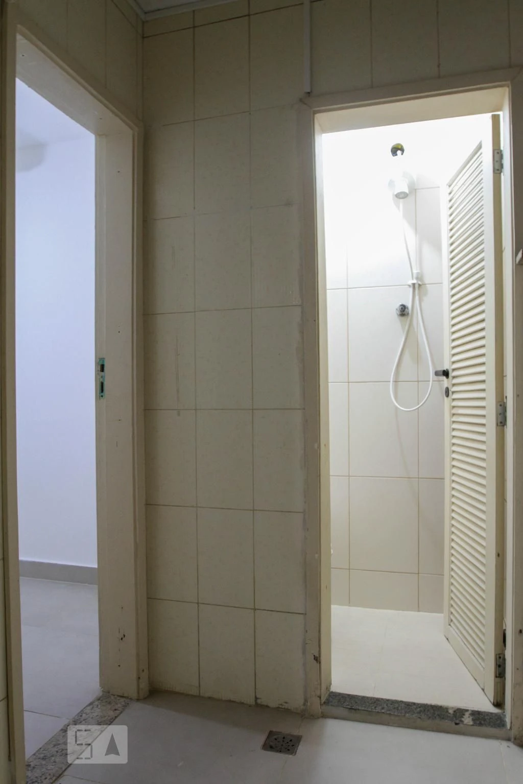 Unfurnished 2-bedroom apartment with 2 bathrooms — photo 33