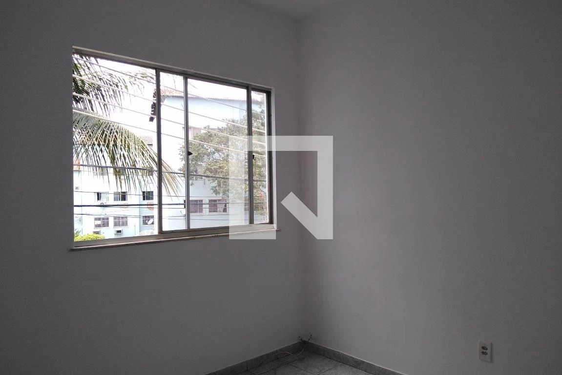 2-bedroom apartment in a building with a pool — photo 45